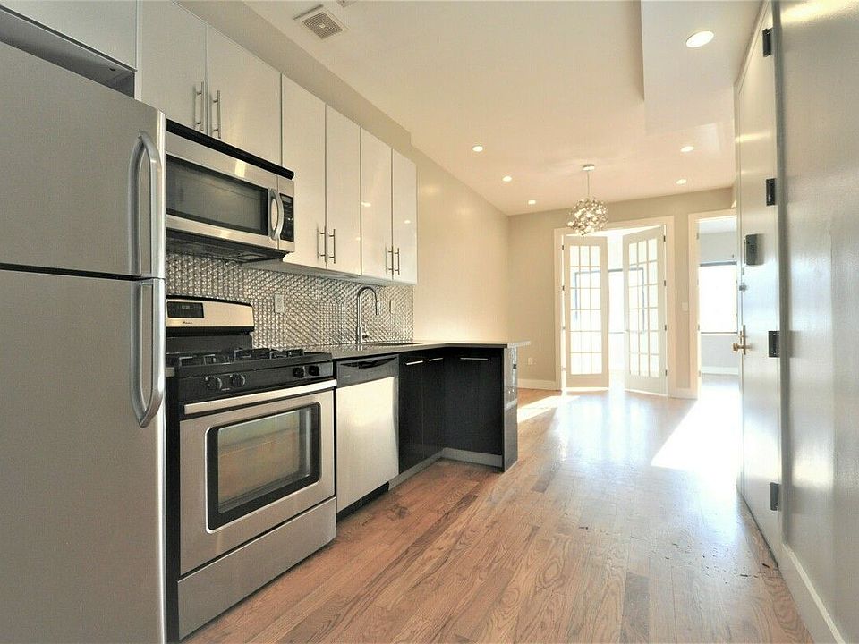 1st image of 17 Garden St #2C
