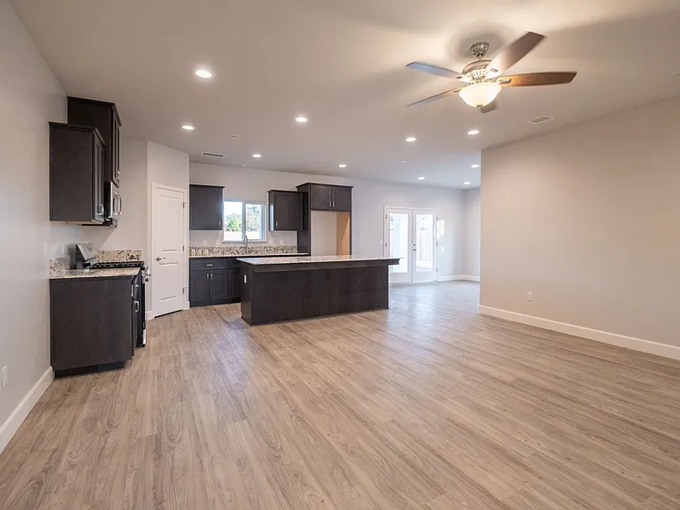 814 N Palm St — Photo 4