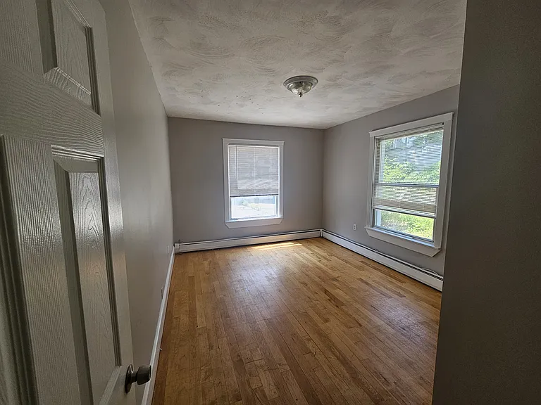 35 Bradshaw St #2 — Photo 5