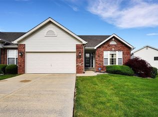 6850 Kensington Dr, Maryville, IL 62062