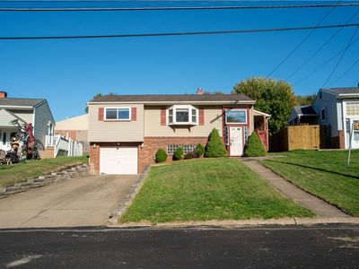 1079 Catherine Dr, Conway, PA, 15027