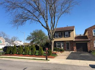 1344 Georgetown Dr, Carol Stream, IL 60188