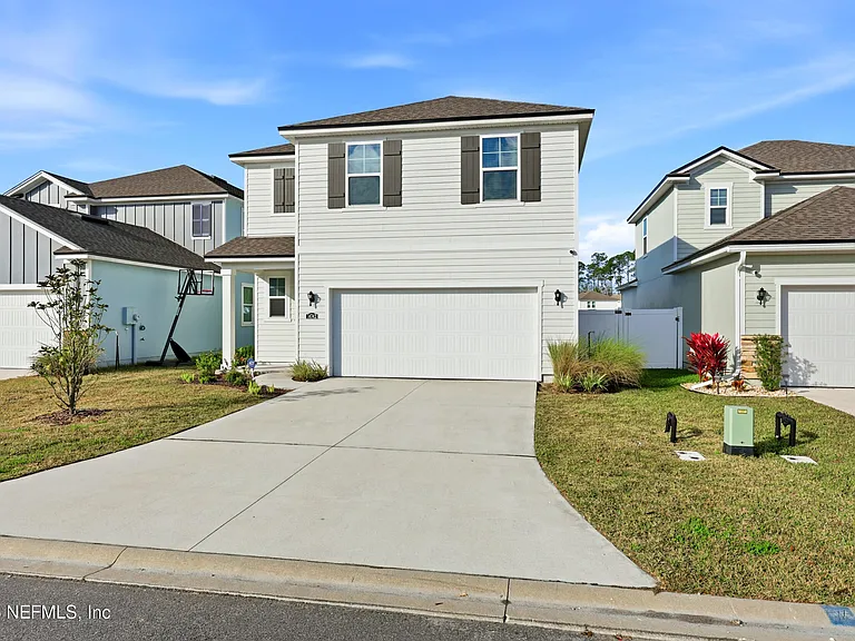 14742 Cashew Ave — Photo 2