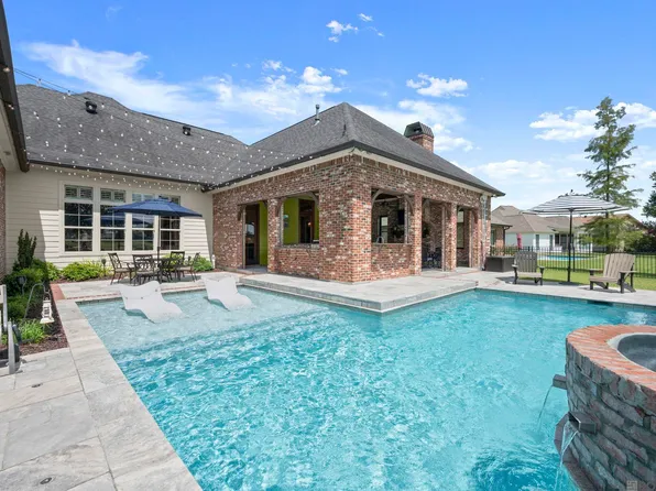 6045 Cypress Point Ln, Gonzales, LA 70737