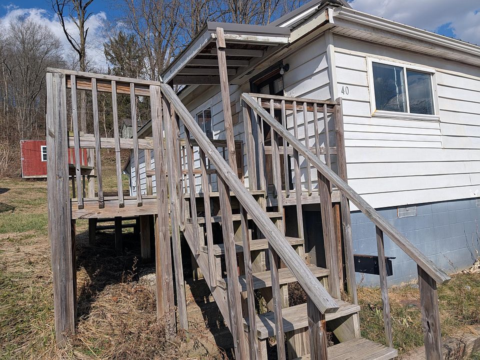 1st image of 40 Spring St