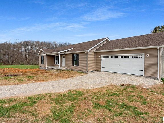 5th image of 385 Anne Claire Ln