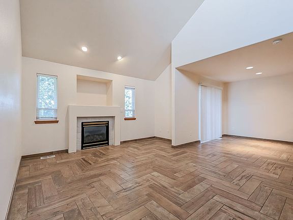 4th image of 603 122nd Ct NE