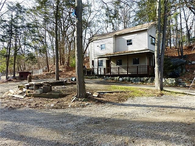1st image of 24 Seven Lakes Dr