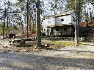 24 Seven Lakes Dr, Sloatsburg, NY 10974