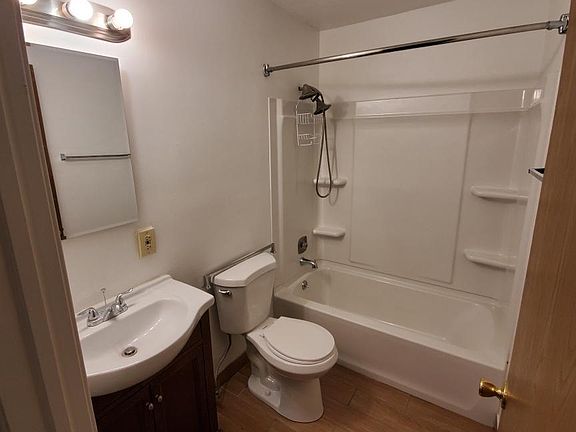 2nd image of 7415 West Blvd APT 2