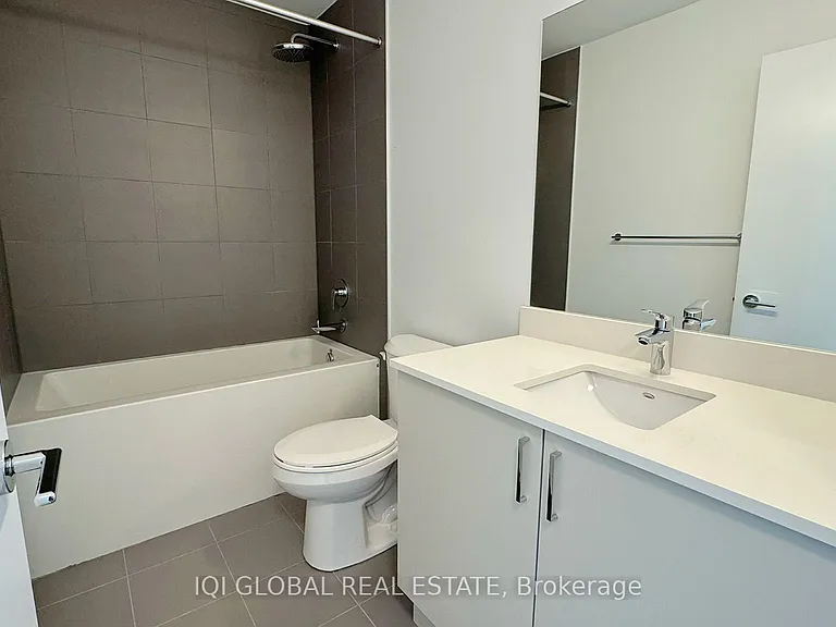 1005 Dundas St E #556 — Photo 8