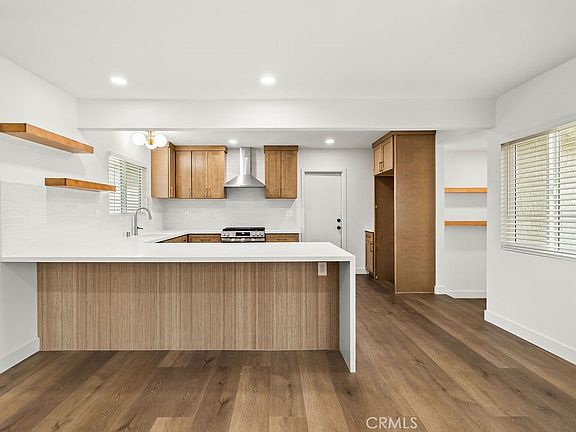 5th image of 2177 W Midwood Ln