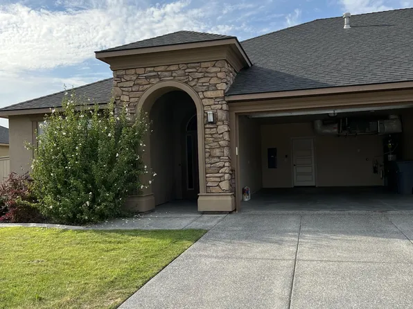 2443 Bramasole Dr, Richland, WA 99354