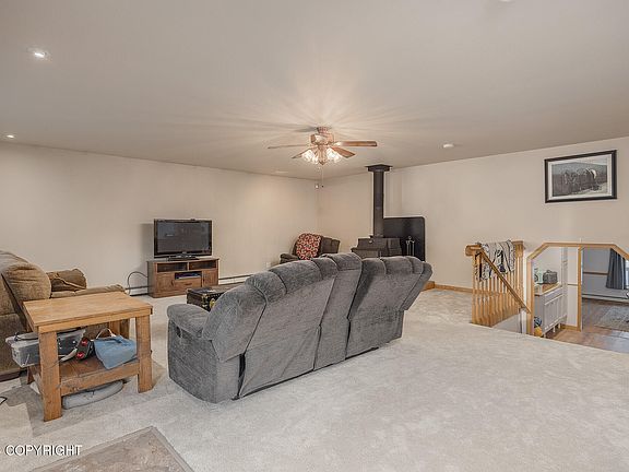 3rd image of 525 Lignite Ave