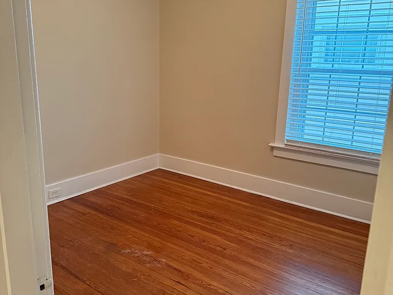 908 Delor Ave — Photo 12