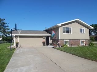 360 S 6th Ave, Columbus, NE 68601