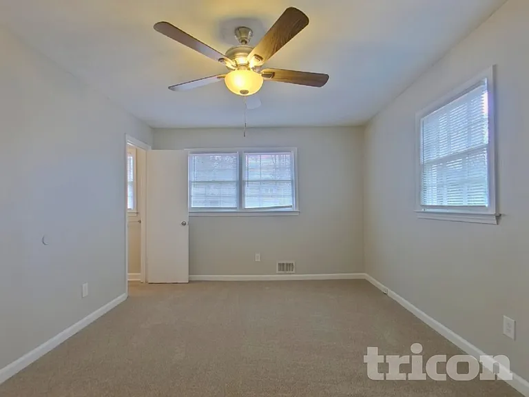 5020 Horton Pl — Photo 7
