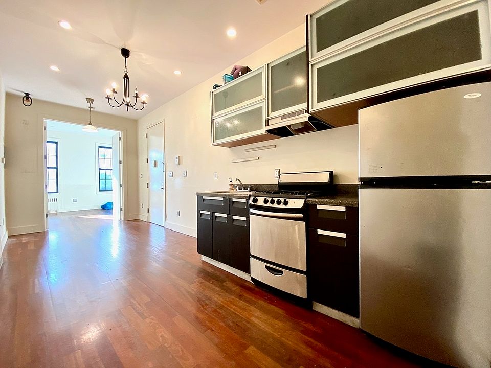 1st image of 182 Jefferson St #2A