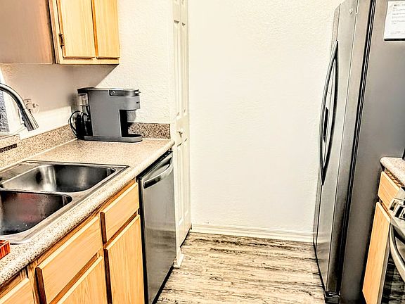 5th image of 7411 Vista Way APT 207