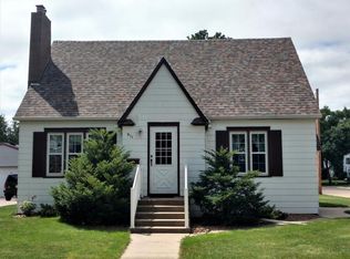 911 7th Ave NW, Austin, MN 55912