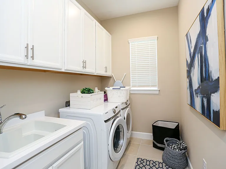 15318 Aprile St — Photo 23