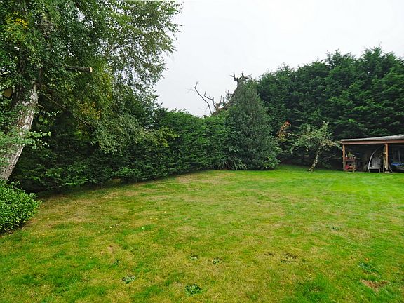 3rd image of 605 79th Ave SE