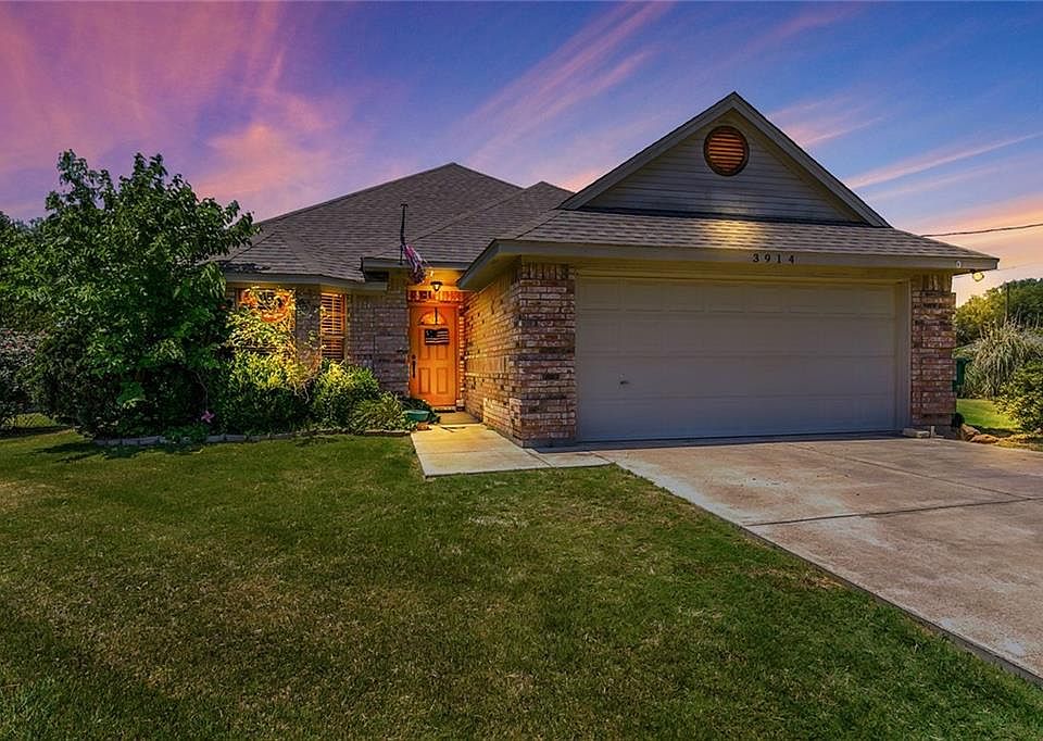 1st image of 3914 Mountain Vista Dr