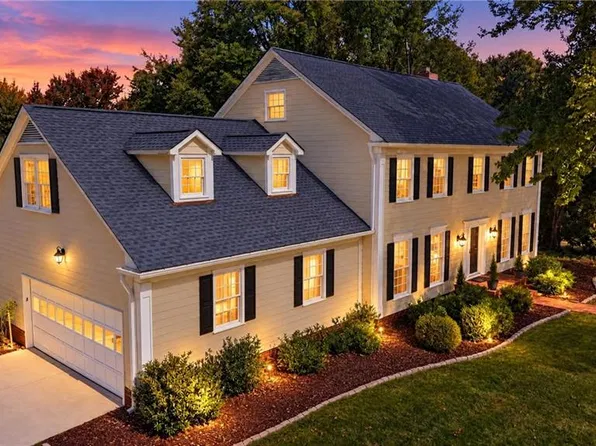 412 Hobbs Rd, Greensboro, NC 27403