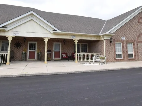 60 Natalia Ave #2, Hamilton, ON L0R 1W0