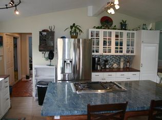 745 4th St, Hollister, CA 95023