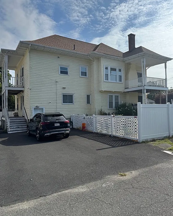 253 Humphrey St #2