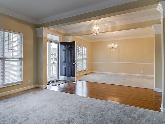 4th image of 1247 Creekside Dr