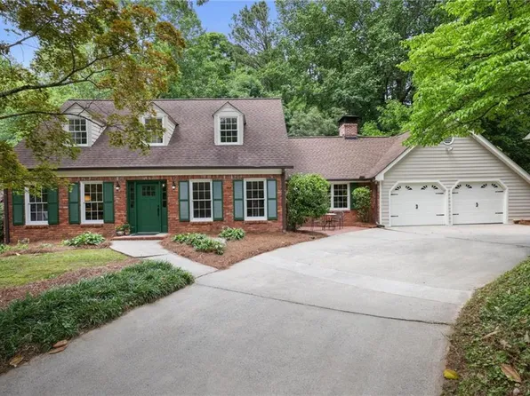 475 Tanacrest Dr, Sandy Springs, GA 30328