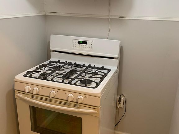 Gas stove