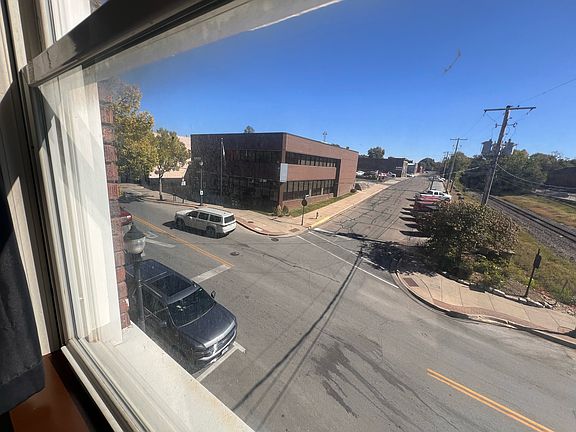 4th image of 100 N Holden St #3
