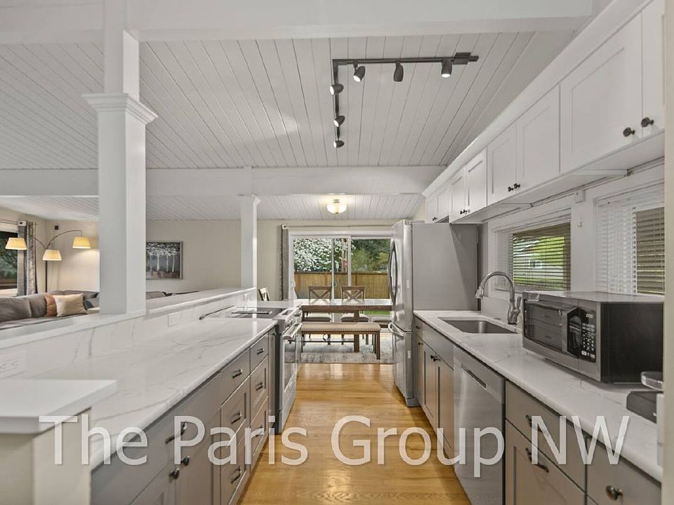 1st image of 12205 NE 65th St