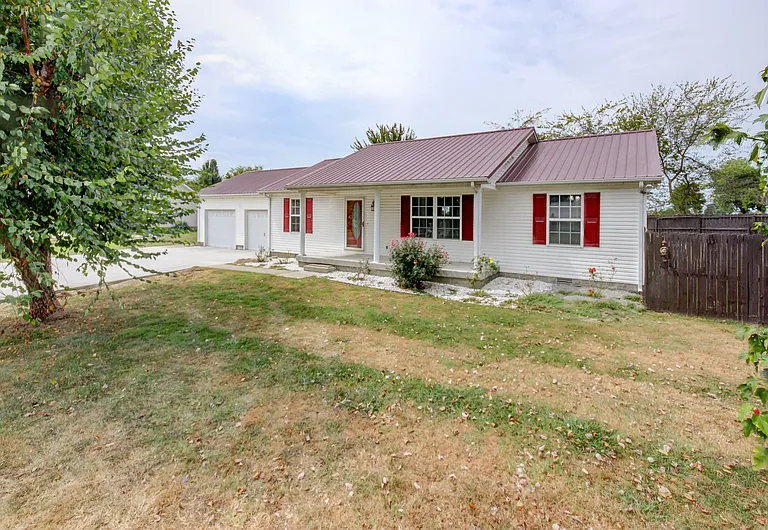 16 Winding Oaks — Photo 1