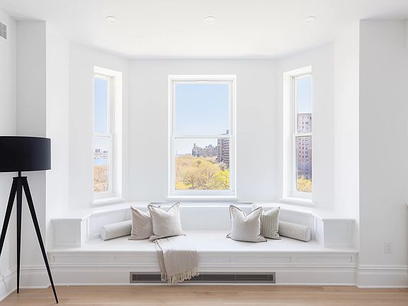 4th image of 344 W 72nd St APT 8C