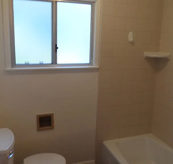344 N Shattuck Pl — Photo 14