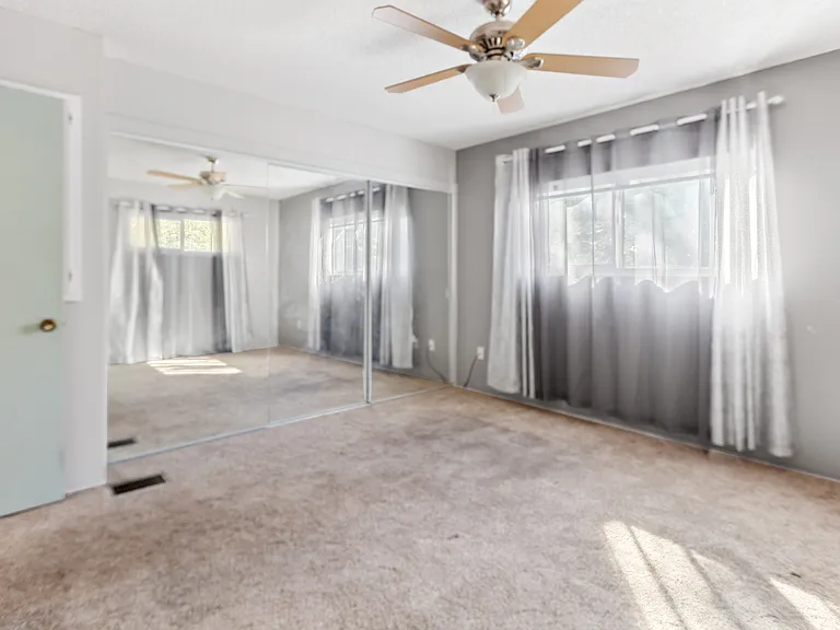 5203 Desert View Dr — Photo 9