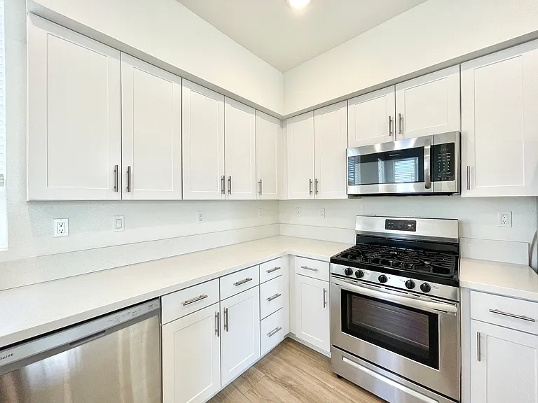 9319 E Heaney Cir — Photo 9