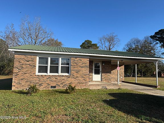 3rd image of 208 Sterling Drive
