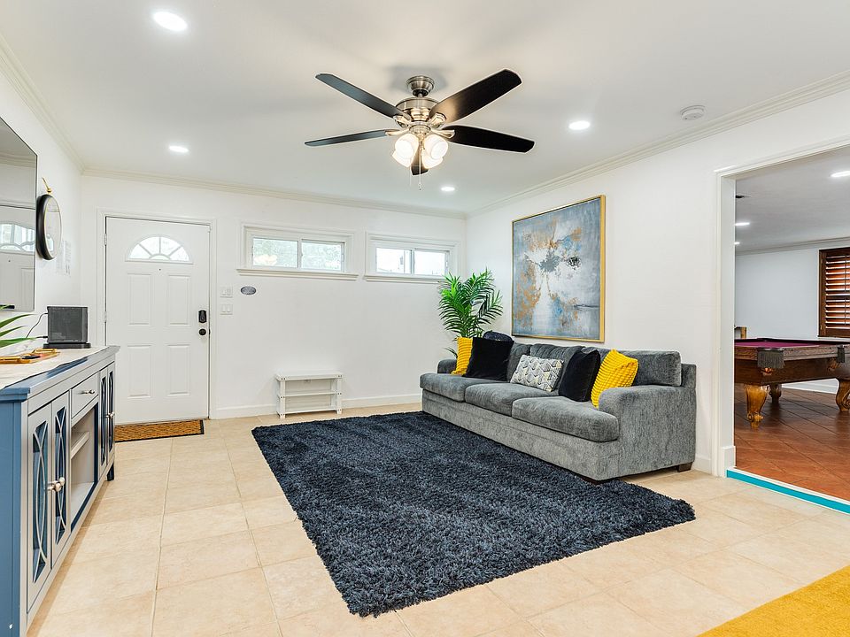 1st image of 105 Marlin Ave #105
