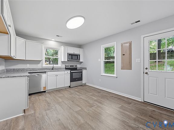 5th image of 10500 Royal Crescent Way