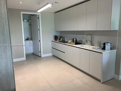 16901 Collins Ave #502 Photo 1