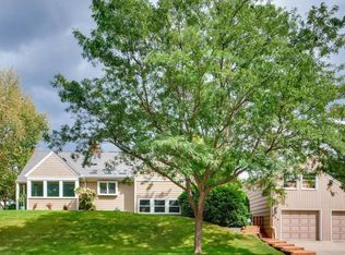 606 Mount Curve Blvd, Saint Paul, MN 55116