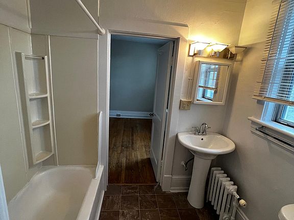 4th image of 378 Elm Ave SW APT 8