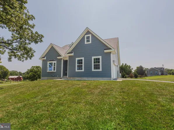 4858 Greensburg Rd, Martinsburg, WV 25404