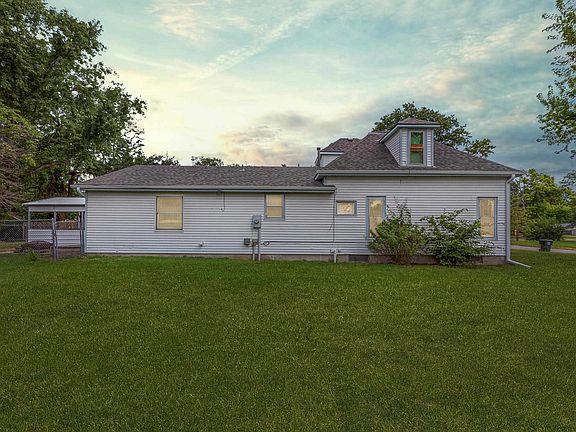 3rd image of 505 Sweezy St