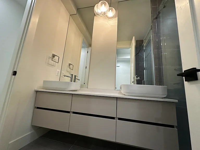 517 M St NE #1 — Photo 22